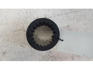 Gebruikte Multiriem Volkswagen Transporter T5 2.5 TDi PF Prijs € 10,00 Margeregeling aangeboden door Autodemontagebedrijf Smit