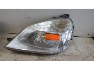 Gebruikte Koplamp links Mercedes Vaneo (W414) Prijs € 50,00 Margeregeling aangeboden door Autodemontagebedrijf Smit