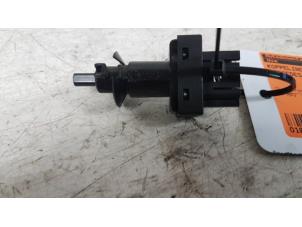 Gebruikte Koppeling schakelaar Mercedes Vaneo (W414) Prijs € 15,00 Margeregeling aangeboden door Autodemontagebedrijf Smit