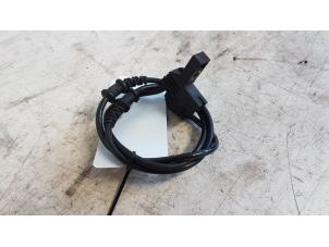 Gebruikte Sensor ABS Mercedes Viano (639) 2.2 CDI 16V Prijs € 25,00 Margeregeling aangeboden door Autodemontagebedrijf Smit