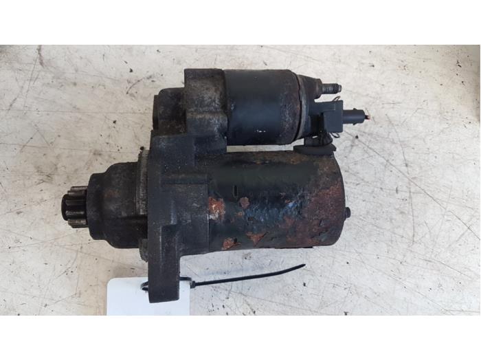 Gebruikte Startmotor Volkswagen Polo IV (9N1/2/3) 1.4 FSI 16V Prijs € 10,00 Margeregeling aangeboden door Autodemontagebedrijf Smit