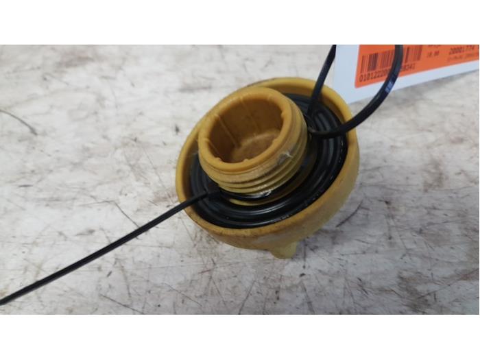 Oliedop van een Alfa Romeo GT (937) 1.9 JTD 16V Multijet 2004