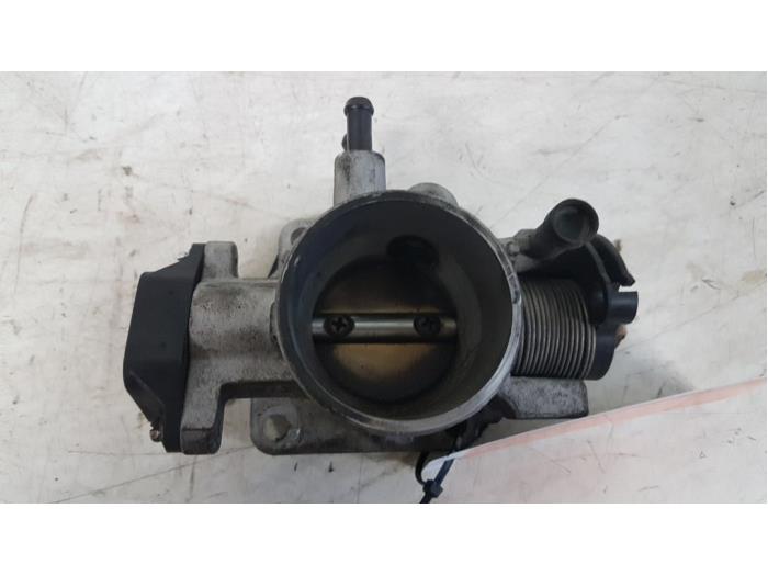 Gebruikte Gasklephuis Hyundai Getz 1.3i 12V Prijs € 10,00 Margeregeling aangeboden door Autodemontagebedrijf Smit
