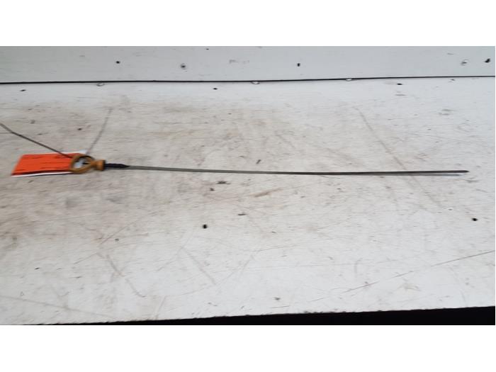 Gebruikte Olie Peilstok Daihatsu Terios (J1) 1.3 16V DVVT 4x2 Prijs € 15,00 Margeregeling aangeboden door Autodemontagebedrijf Smit