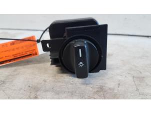 Gebruikte Licht Schakelaar Mercedes A (W169) 2.0 A-200 5-Drs. Prijs € 15,00 Margeregeling aangeboden door Autodemontagebedrijf Smit