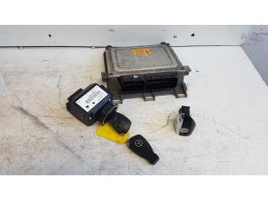 Gebruikte Kontaktslot + computer Mercedes A (W169) 2.0 A-200 5-Drs. Prijs € 150,00 Margeregeling aangeboden door Autodemontagebedrijf Smit