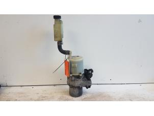 Gebruikte Servopomp Mazda 3 (BK12) 1.6 CiTD 16V Prijs € 50,00 Margeregeling aangeboden door Autodemontagebedrijf Smit