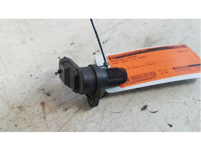 Gebruikte Sensor Nokkenas Fiat Idea (350AX) 1.4 16V Prijs € 10,00 Margeregeling aangeboden door Autodemontagebedrijf Smit