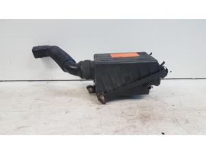 Gebruikte Luchtfilterhuis Honda Logo (GA33) 1.3 Prijs € 30,00 Margeregeling aangeboden door Autodemontagebedrijf Smit