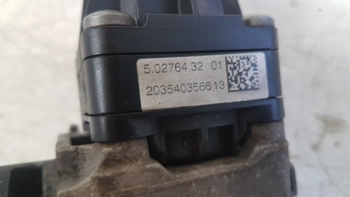 Uitlaat gasklep (EGR) van een Fiat Doblo Cargo (263) 1.3 MJ 16V DPF Euro 5 2014