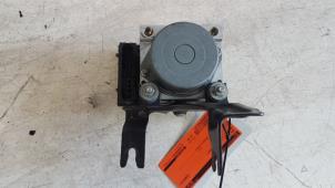 Gebruikte ABS Pomp Renault Clio III (BR/CR) 1.5 dCi 70 Prijs € 20,00 Margeregeling aangeboden door Autodemontagebedrijf Smit