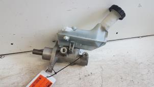 Gebruikte Hoofdremcilinder Renault Clio III (BR/CR) 1.5 dCi 70 Prijs € 20,00 Margeregeling aangeboden door Autodemontagebedrijf Smit