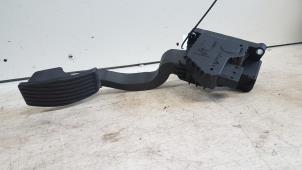 Gebruikte Gaspedaal Opel Corsa D 1.2 16V Prijs € 5,00 Margeregeling aangeboden door Autodemontagebedrijf Smit