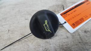 Gebruikte Oliedop Volvo S40 (MS) 2.0 D 16V Prijs € 10,00 Margeregeling aangeboden door Autodemontagebedrijf Smit