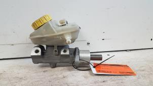 Gebruikte Hoofdremcilinder Volkswagen Transporter/Caravelle T4 2.5 TDI Prijs € 40,00 Margeregeling aangeboden door Autodemontagebedrijf Smit