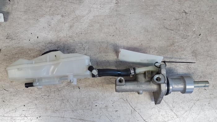 Gebruikte Hoofdremcilinder Mercedes Vito (639.6) 2.2 109 CDI 16V Prijs € 35,00 Margeregeling aangeboden door Autodemontagebedrijf Smit