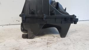 Gebruikte Luchtfilterhuis Fiat Croma (194) 1.8 MPI 16V Prijs € 15,00 Margeregeling aangeboden door Autodemontagebedrijf Smit