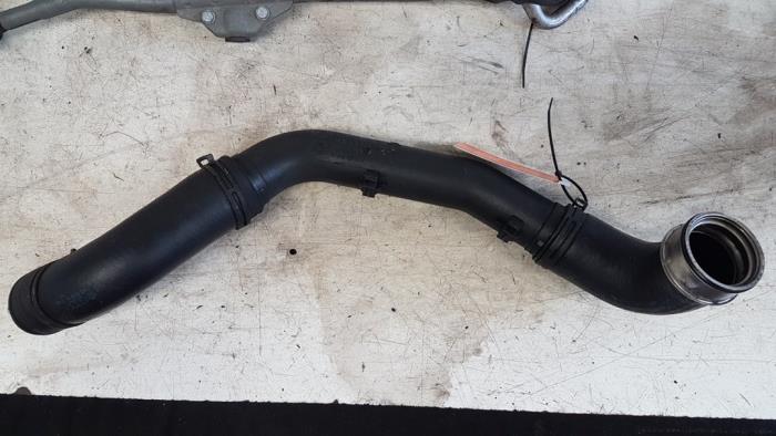 Gebruikte Intercooler Buis Skoda Roomster (5J) 1.9 TDI Prijs € 10,00 Margeregeling aangeboden door Autodemontagebedrijf Smit