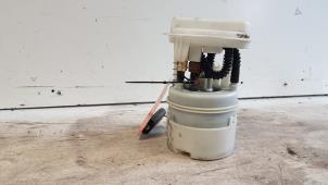 Gebruikte Tank element Pomp Dacia Sandero I (BS) 1.2 16V Bifuel Prijs € 25,00 Margeregeling aangeboden door Autodemontagebedrijf Smit