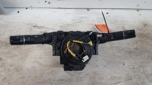 Gebruikte Combischakelaar Stuurkolom Mazda 2 (DE) 1.3 16V S-VT Prijs € 35,00 Margeregeling aangeboden door Autodemontagebedrijf Smit