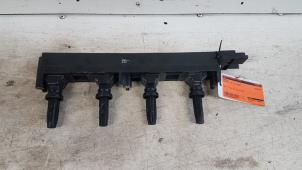 Gebruikte Bobine Peugeot 407 SW (6E) 2.2 16V Prijs € 35,00 Margeregeling aangeboden door Autodemontagebedrijf Smit