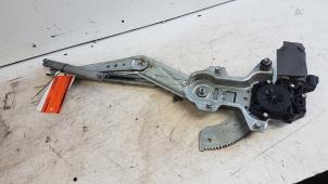 Gebruikte Raammechaniek 4Deurs rechts-voor Alfa Romeo 166 Prijs € 20,00 Margeregeling aangeboden door Autodemontagebedrijf Smit