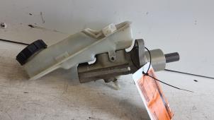 Gebruikte Hoofdremcilinder Volvo V50 (MW) Prijs € 20,00 Margeregeling aangeboden door Autodemontagebedrijf Smit