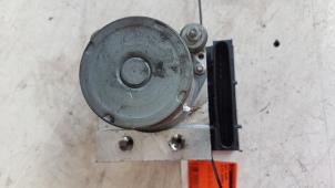 Gebruikte ABS Pomp Alfa Romeo 147 (937) 2.0 Twin Spark 16V Prijs € 40,00 Margeregeling aangeboden door Autodemontagebedrijf Smit