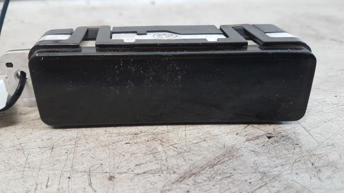 Gebruikte Display Interieur Chevrolet Epica 2.0 24V Prijs € 30,00 Margeregeling aangeboden door Autodemontagebedrijf Smit