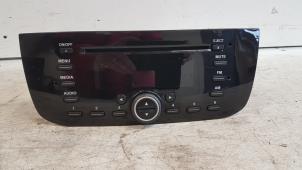 Gebruikte Radio CD Speler Fiat Punto Evo (199) 1.3 JTD Multijet 85 16V Euro 5 Prijs € 50,00 Margeregeling aangeboden door Autodemontagebedrijf Smit