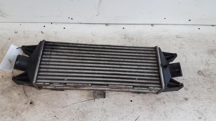 Gebruikte Intercooler Iveco New Daily III 35C12V,S12V Prijs € 30,00 Margeregeling aangeboden door Autodemontagebedrijf Smit