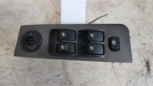 Gebruikte Schakelblok ruiten Hyundai Matrix 1.6 16V Prijs € 35,00 Margeregeling aangeboden door Autodemontagebedrijf Smit