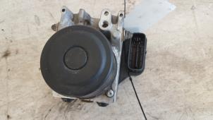 Gebruikte ABS Pomp Lexus IS (E2) 250 2.5 V6 24V Prijs op aanvraag aangeboden door Autodemontagebedrijf Smit