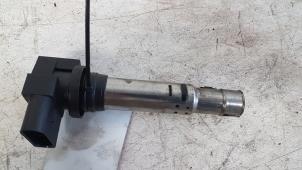Gebruikte Pen Bobine Volkswagen Golf V (1K1) 1.4 FSI 16V Prijs € 10,00 Margeregeling aangeboden door Autodemontagebedrijf Smit