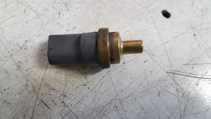 Gebruikte Temperatuursensor Motor Volkswagen Transporter/Caravelle T5 1.9 TDi Prijs € 10,00 Margeregeling aangeboden door Autodemontagebedrijf Smit