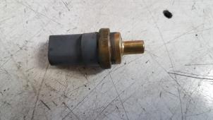 Gebruikte Motor Temperatuursensor Volkswagen Transporter/Caravelle T5 1.9 TDi Prijs € 10,00 Margeregeling aangeboden door Autodemontagebedrijf Smit