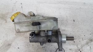 Gebruikte Hoofdremcilinder Volkswagen Transporter/Caravelle T5 1.9 TDi Prijs € 30,00 Margeregeling aangeboden door Autodemontagebedrijf Smit