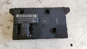 Gebruikte Deur module Mercedes C Sportcoupé (C203) 2.0 C-180 16V Prijs € 25,00 Margeregeling aangeboden door Autodemontagebedrijf Smit
