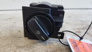 Gebruikte Licht Schakelaar Mercedes A (W169) 1.5 A-150 5-Drs. Prijs € 15,00 Margeregeling aangeboden door Autodemontagebedrijf Smit