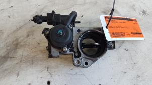 Gebruikte Gasklephuis Fiat Grande Punto (199) 1.3 JTD Multijet 16V VGT Prijs € 40,00 Margeregeling aangeboden door Autodemontagebedrijf Smit