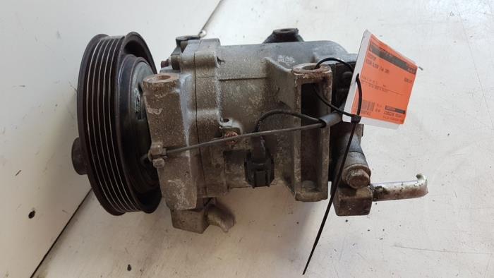 Gebruikte Aircopomp Nissan Almera (N15) 2.0 GTi 16V Prijs € 45,00 Margeregeling aangeboden door Autodemontagebedrijf Smit