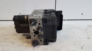 Gebruikte ABS Pomp Toyota Avensis Wagon (T25/B1E) 2.0 16V VVT-i D4 Prijs € 55,00 Margeregeling aangeboden door Autodemontagebedrijf Smit