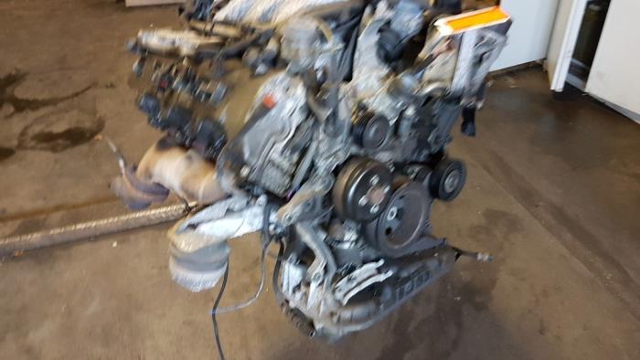 Gebruikte Motor Mercedes S (W220) 3.2 S-320 18V Prijs op aanvraag aangeboden door Autodemontagebedrijf Smit