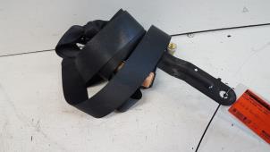 Gebruikte Veiligheidsgordel links-voor Nissan Almera (N16) 1.8 16V Prijs € 45,00 Margeregeling aangeboden door Autodemontagebedrijf Smit