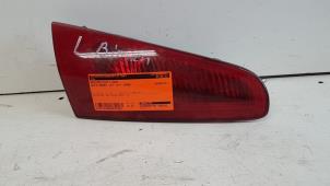 Gebruikte Achterlicht links Alfa Romeo 147 (937) 1.9 JTDM 16V Prijs € 10,00 Margeregeling aangeboden door Autodemontagebedrijf Smit