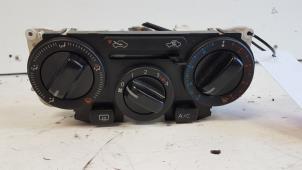 Gebruikte Kachel Bedieningspaneel Nissan Note (E11) 1.4 16V Prijs € 15,00 Margeregeling aangeboden door Autodemontagebedrijf Smit