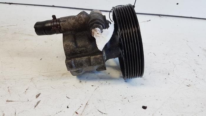 Gebruikte Servopomp Renault Espace (JK) 2.0 Turbo 16V Grand Espace Prijs € 35,00 Margeregeling aangeboden door Autodemontagebedrijf Smit
