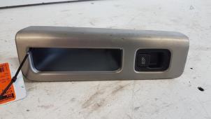 Gebruikte Ruit schakelaar elektrisch Volvo V50 (MW) 2.4 20V Prijs op aanvraag aangeboden door Autodemontagebedrijf Smit