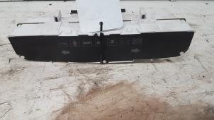 Gebruikte Display Interieur Hyundai Matrix 1.6 16V Prijs € 20,00 Margeregeling aangeboden door Autodemontagebedrijf Smit