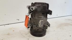 Gebruikte Pomp Airco Dacia Logan MCV (KS) 1.6 Prijs € 35,00 Margeregeling aangeboden door Autodemontagebedrijf Smit